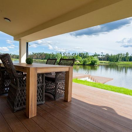Golfbay Villa Senica Εξωτερικό φωτογραφία
