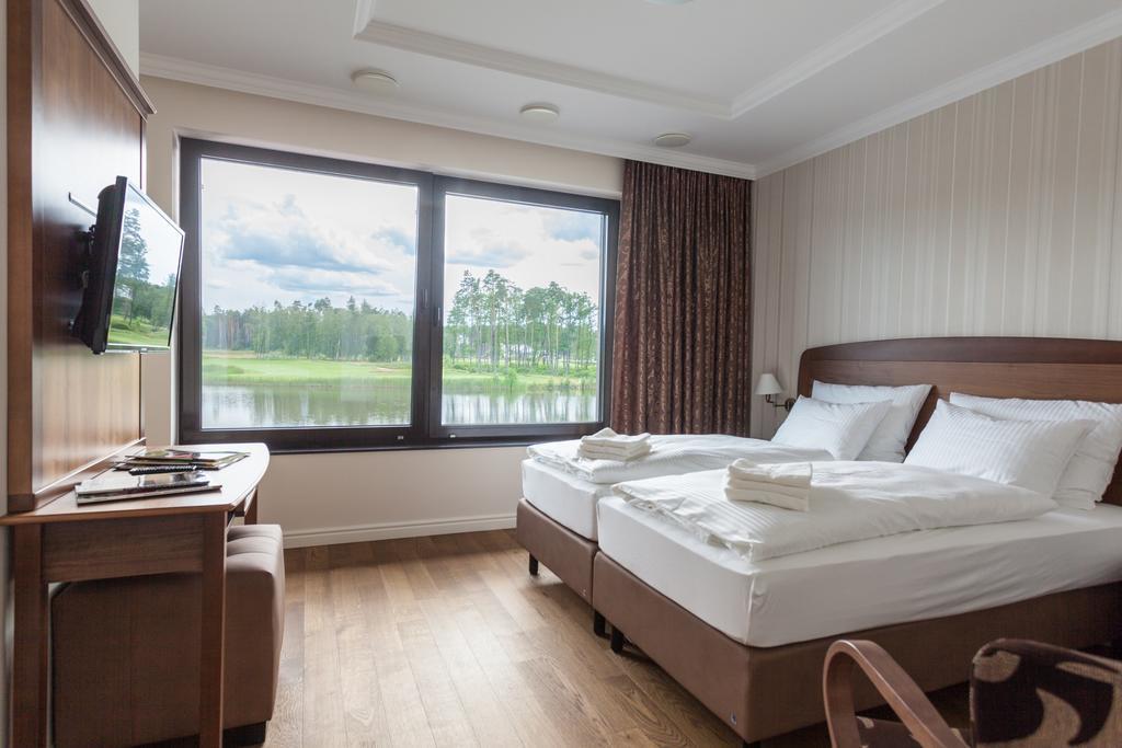 Golfbay Villa Senica Εξωτερικό φωτογραφία