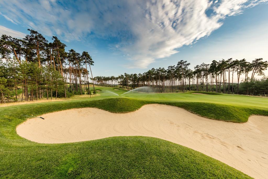 Golfbay Villa Senica Εξωτερικό φωτογραφία